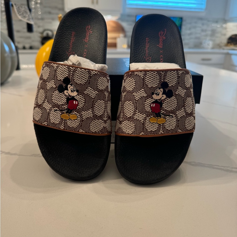 Coach X Disney x Mickey Mouse slides women’s Sz 8